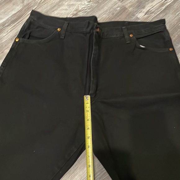 Wranglers Men’s 40x32 13MWZ Cowboy Cut Jeans - Picture 4 of 5